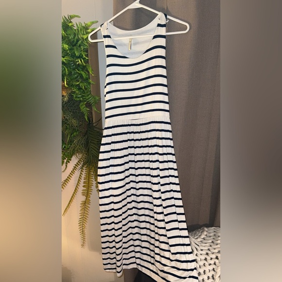 💥Boutique Bellamie Navy White Striped Sleeveless Dress w/Pockets Women’s Size LG - Picture 1 of 12